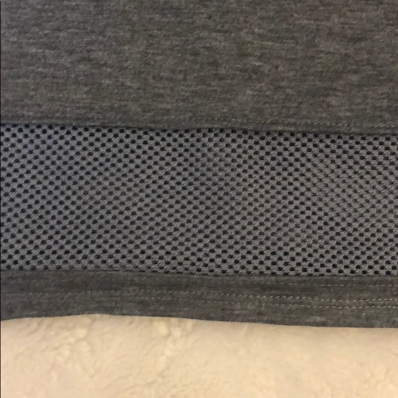 Tahari Sport Women’s Gray Net Crop Top‎ Tank - Picture 3 of 8